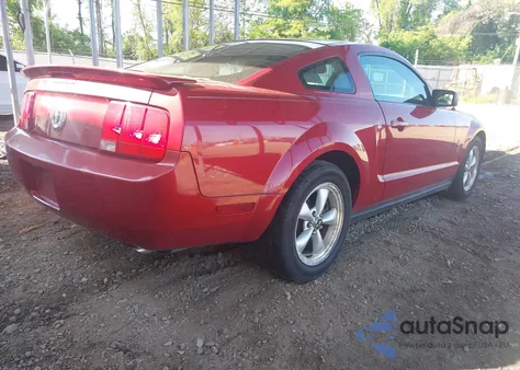 2008 Ford Mustang V6 Deluxe/V6 Premium из США, поврежденный, VIN 1ZVHT80N185124424